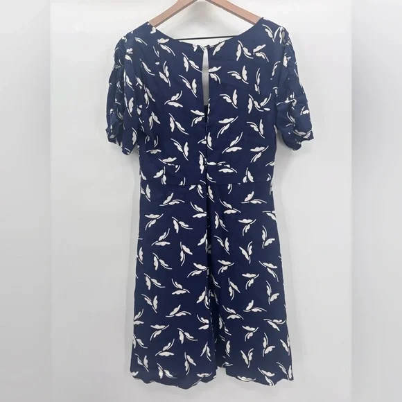 Maeve Anthopologie Fern Ruched Mini Dress in Navy and White Size 8 - Picture 4 of 7